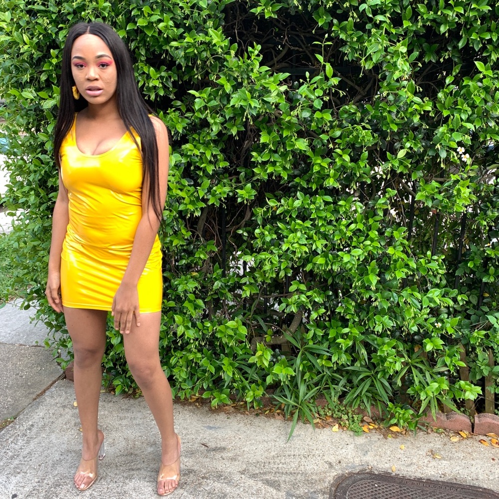 “Catch up, mustard” dress